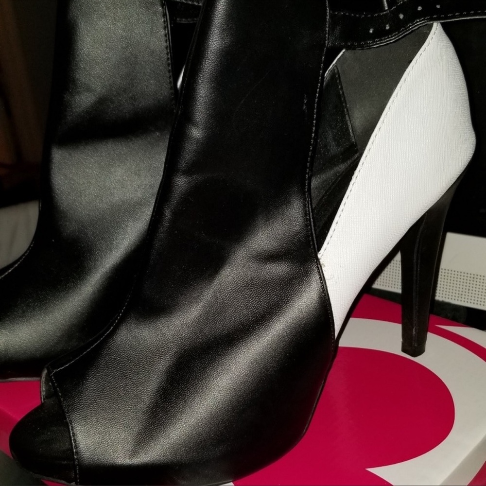 Black and white ankle bootie